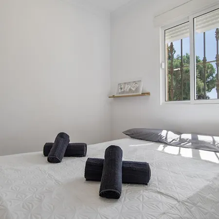 Independiete Con Piscina Καντίζ